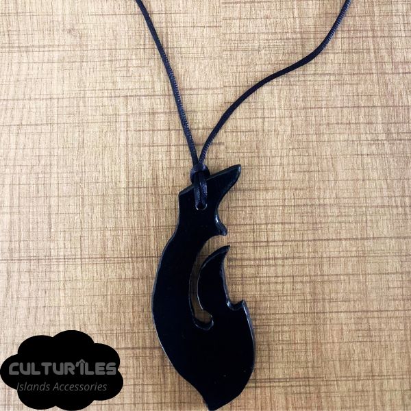 Collier Pendentif Hommes ou Femmes , Maori OTEAROA Hei Matau Makau - Nouvelle Zélande / Polynésie