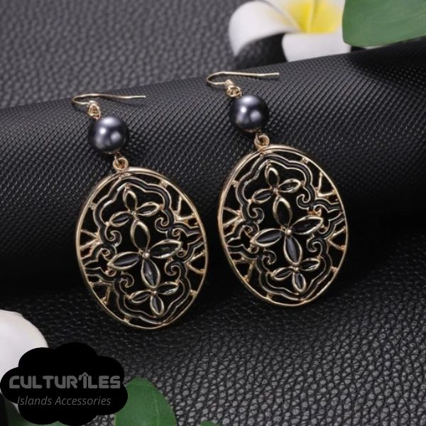 Boucles d'Oreilles Polynésiennes : Perles, Fleurs et Lune