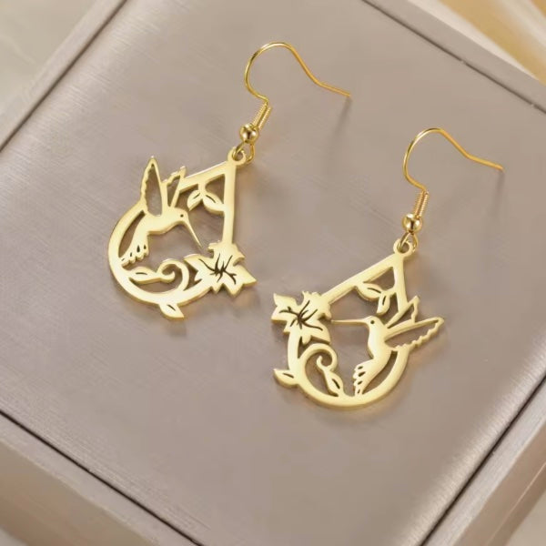 Boucles d’Oreilles Antillaises Pendantes – Colibri des Îles