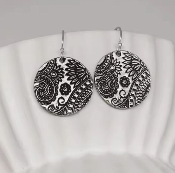 Boucles d'oreilles hawaïennes géométriques – Un design audacieux et original