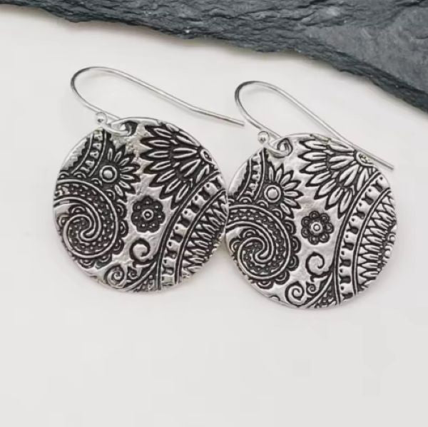 Boucles d'oreilles hawaïennes géométriques – Un design audacieux et original