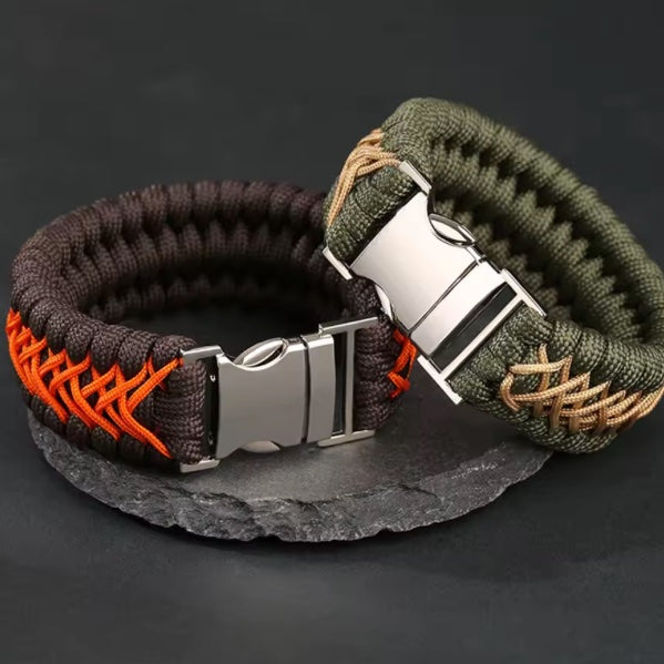 Bracelet Paracorde Tressé à 7 Cœurs – Style Vintage
