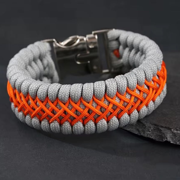Bracelet Paracorde Tressé à 7 Cœurs – Style Vintage
