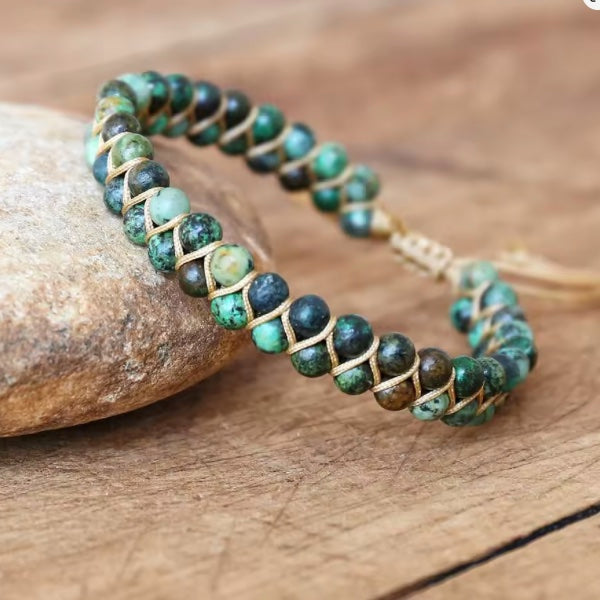 Bracelet Classique en Pierres Naturelles – Élégance Discrète et Tressage Fait Main