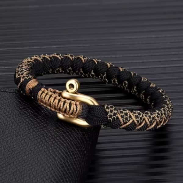 Bracelet Design Unisexe avec Fermoir en U – Élégance brute & style affirmé