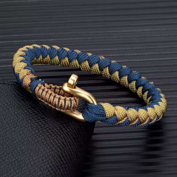 Bracelet Design Unisexe avec Fermoir en U – Élégance brute et style affirmé