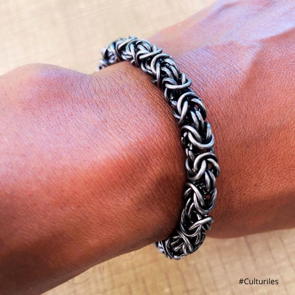 Bracelet Maori Homme en Acier Inoxydable – Élégance et Symbole Tribal