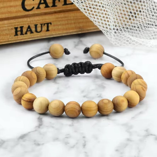 Bracelets en perles en bois de santal de Madagascar