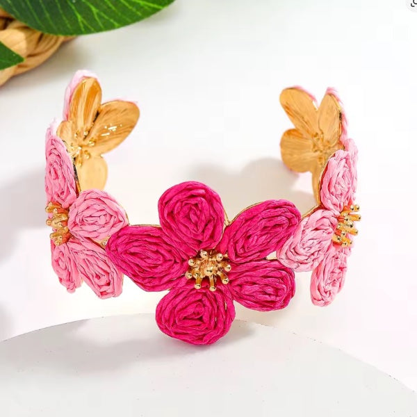 Bracelet Fleur en Raphia – Élégance Naturelle - Artisanat de Martinique