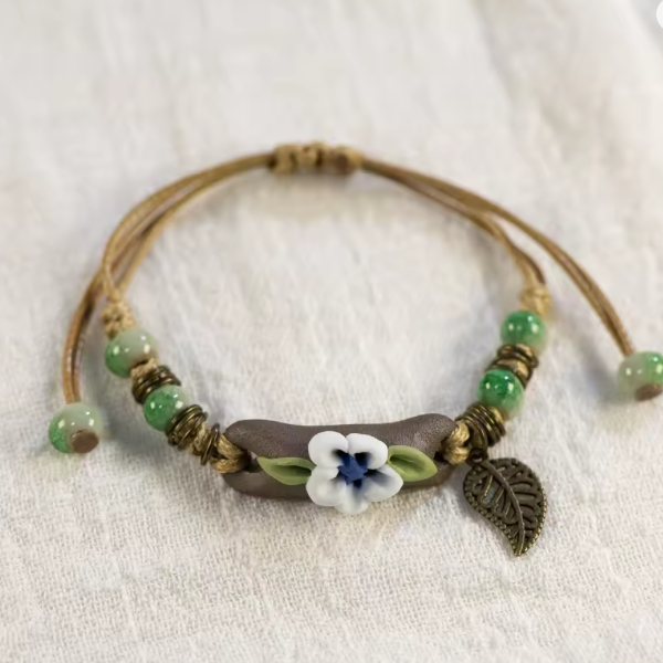Bracelet en Céramique Tissé à la Main – Équilibre entre Tradition et Modernité