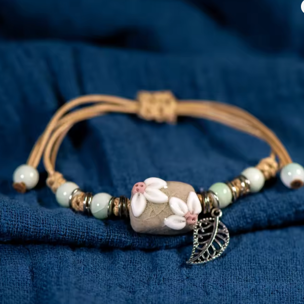 Bracelet en Céramique Tissé à la Main – Équilibre entre Tradition et Modernité