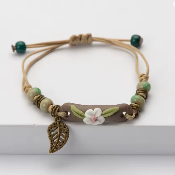 Bracelet en Céramique Tissé à la Main – Équilibre entre Tradition et Modernité