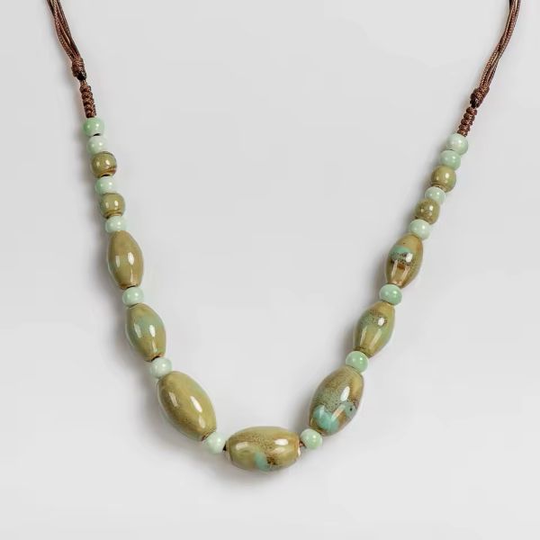 Colliers Pendentifs en perles Céramique – Élégance Artisanale de Martinique