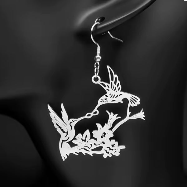 Boucles d’Oreilles Colibris pour Femmes – Élégance et Symbole des Caraïbes