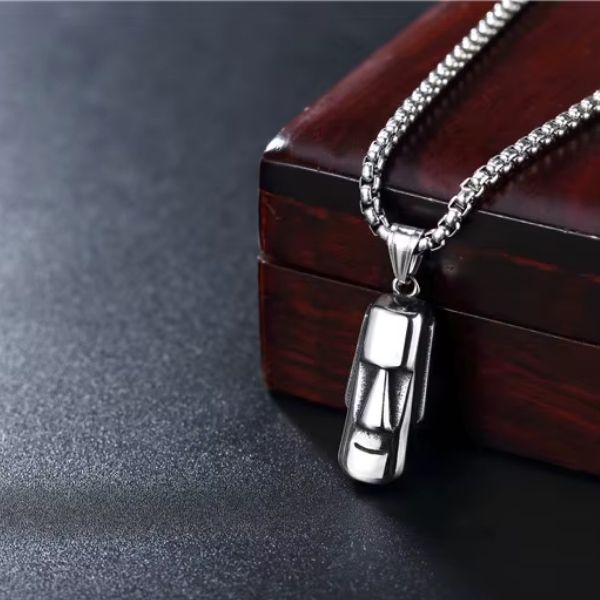 Collier Unisexe Moai – L’esprit de l’île de Pâques en pendentif