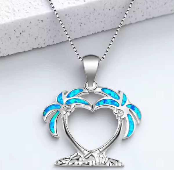 Collier Pendentif Palmier et Cœur Creux – Bijou Féminin Élégant