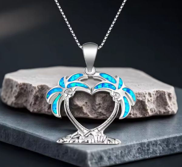 Collier Pendentif Palmier et Cœur Creux – Bijou Féminin Élégant