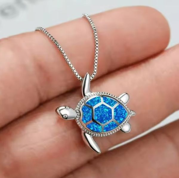 Collier Pendentif Tortue de Mer Bleue – Bijou Océanique Élégant