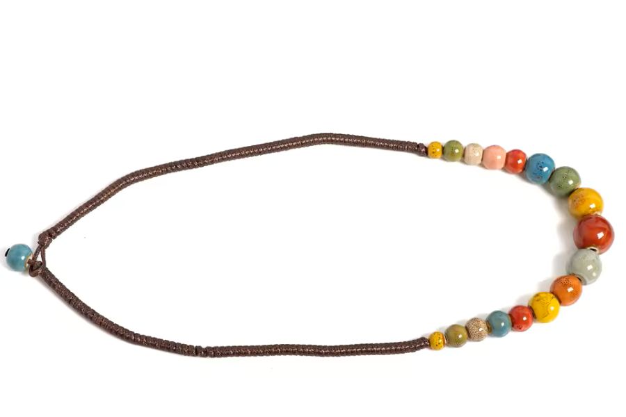 Collier en Céramique Multicolore – Création Artisanale de Martinique
