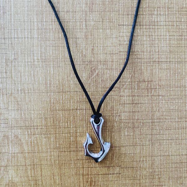 Collier Pendentif Femmes Hei Matau Maori - Collier de protection - Polynésie / Nouvelle Zélande