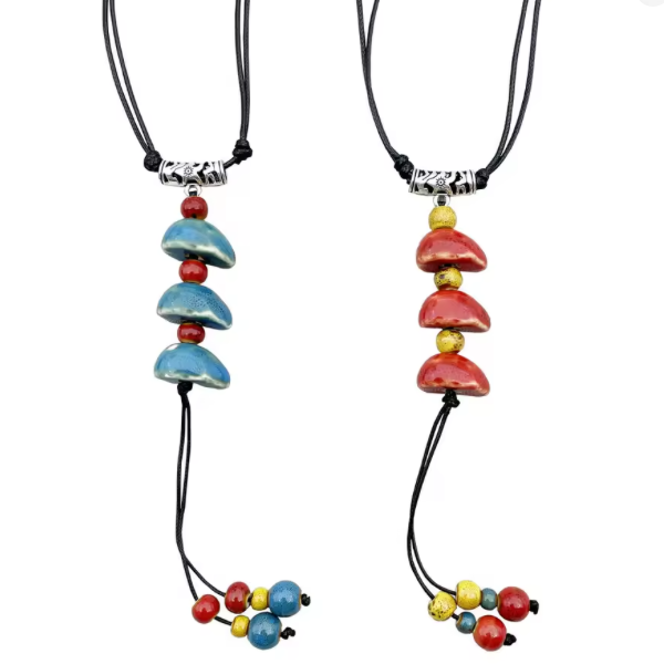 Collier en Céramique Rouge & Bleu – Élégance Créole Made in Martinique