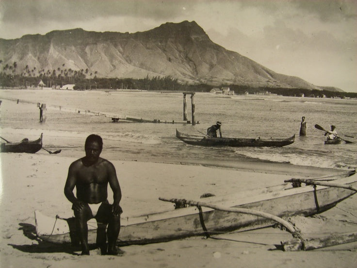 "Les Anciens Hawaïens et leur Lien Profond avec l'Océan : Histoire des Makaus et de la Navigation Céleste"