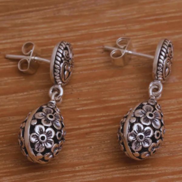 Boucles d'oreilles hawaïennes -  fleurs sculptées en forme de goutte