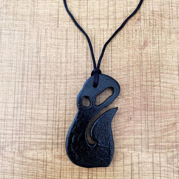Collier Maori de Nouvelle-Zélande : Maui Hameçon Hei Matau Pendentif, Art Tribal Polynésien