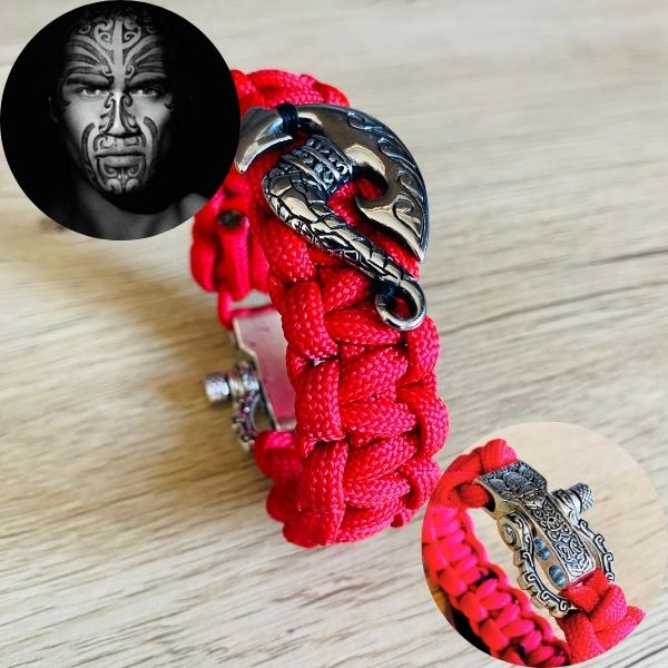 Bracelet Hei Matau Maori Rouge – Bracelet Protecteur Inspiré de la Culture et de l’Artisanat Océanien