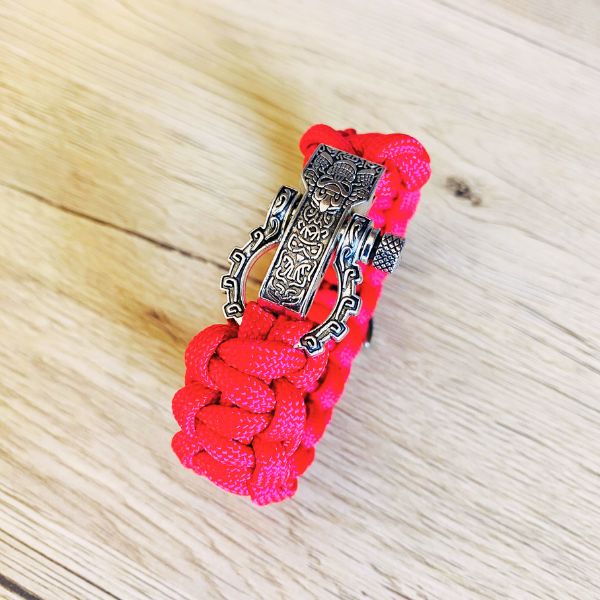 Bracelet Hei Matau Maori Rouge – Bracelet Protecteur Inspiré de la Culture et de l’Artisanat Océanien