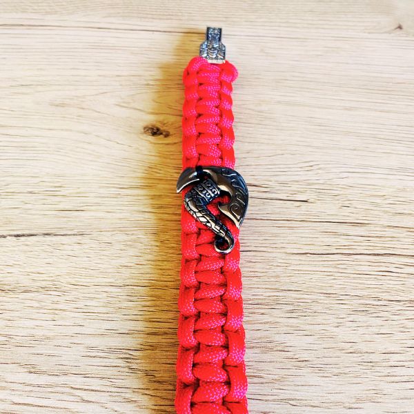 Bracelet Hei Matau Maori Rouge – Bracelet Protecteur Inspiré de la Culture et de l’Artisanat Océanien