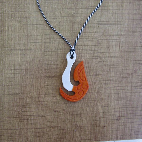 Collier Pendentif Maori Hei Matau - Nouvelle Zélande / Polynésie