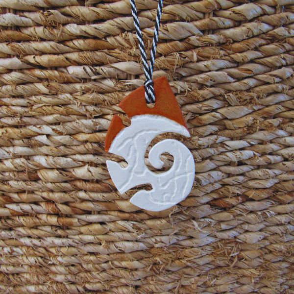 Collier Pendentif Maori Koru - Nouvelle Zélande / Polynésie