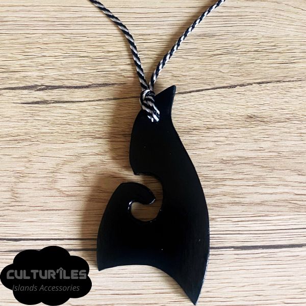 Collier Pendentif Hei Matau Maori - Collier de protection - Polynésie / Nouvelle Zélande