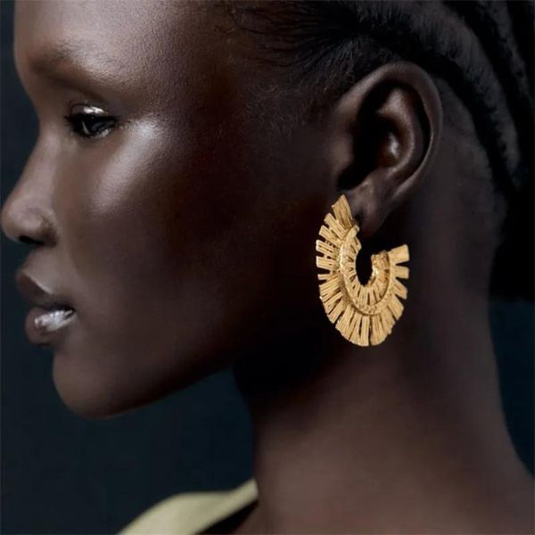 Boucles d'oreilles Géométriques en Forme de Fleur