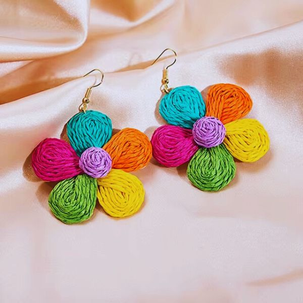 Boucles d'oreilles Colorées fait main en raphia par une créatrice de la Guadeloupe -  Valérie Vestal