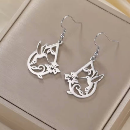 Boucles d’Oreilles Antillaises Pendantes – Colibri des Îles