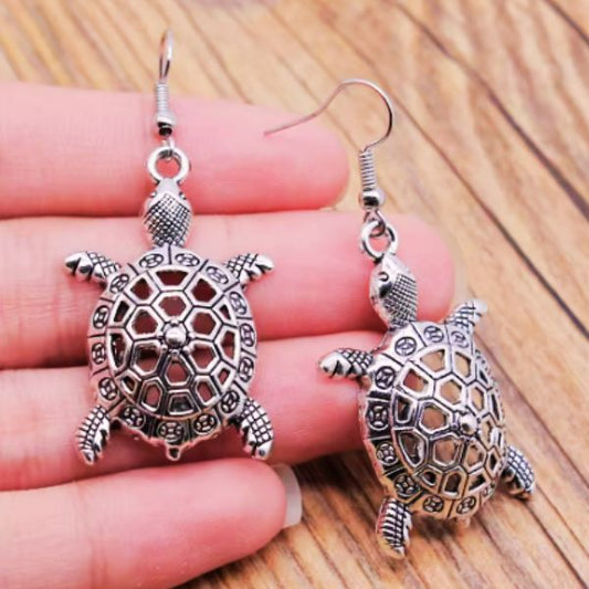 Boucles d’Oreilles Tortue – Symbole de Sagesse et de Protection