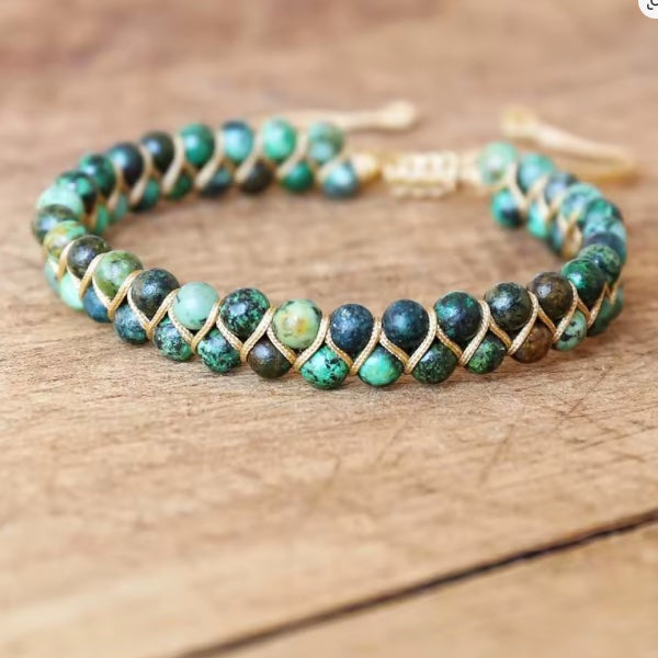 Bracelet Classique en Pierres Naturelles – Élégance Discrète et Tressage Fait Main