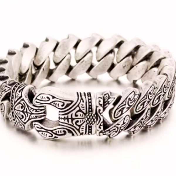 Bracelet Maori Homme en Acier Inoxydable – Force et Héritage Tribal