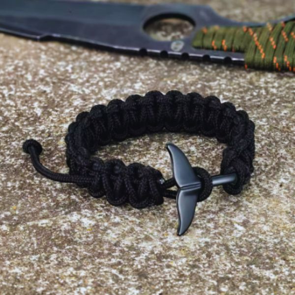 Bracelets Paracorde Queue de Baleine – Élégance et Aventure
