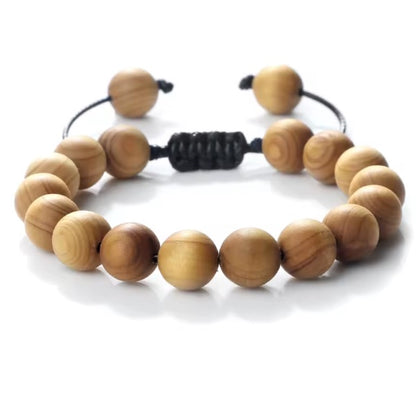 Bracelets en perles en bois de santal de Madagascar
