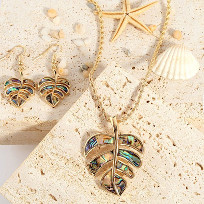 Collier Pendentif Feuille de Uru en Acier Inoxydable Doré
