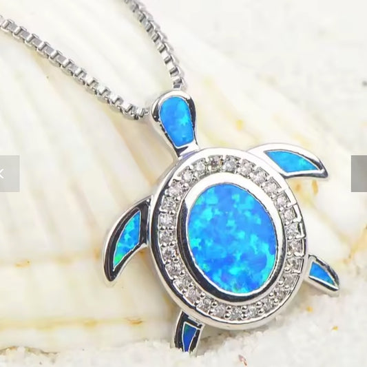 Collier Tortue Bleue – Pendentif Symbolique et Élégant