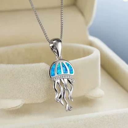 Collier Pendentif Méduse de Mer – Élégance Océanique