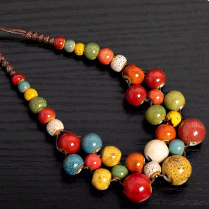 Collier en Céramique Colorée – Élégance Ethnique Made in Martinique