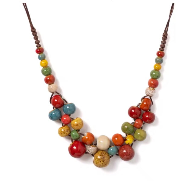 Collier en Céramique Colorée – Élégance Ethnique Made in Martinique