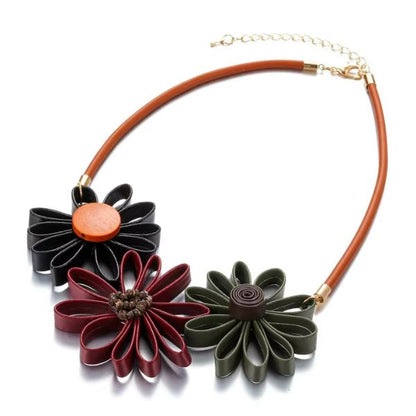 Collier en cuir : Le collier fleur de soleil qui vous sublimera par Creatiz Martinique