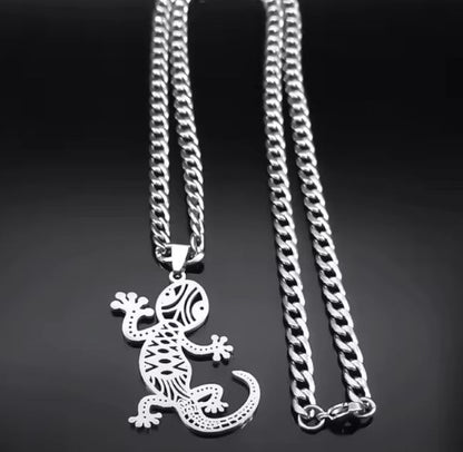 Collier Pendentif Gecko en Acier Inoxydable – Symbole Culturel de l’Île de La Réunion