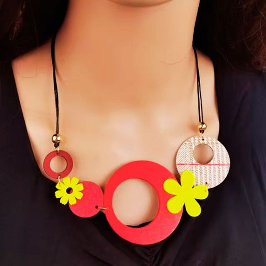 Collier Pendentif en bois noir naturel - Création Artisanale par Creatiz, Martinique